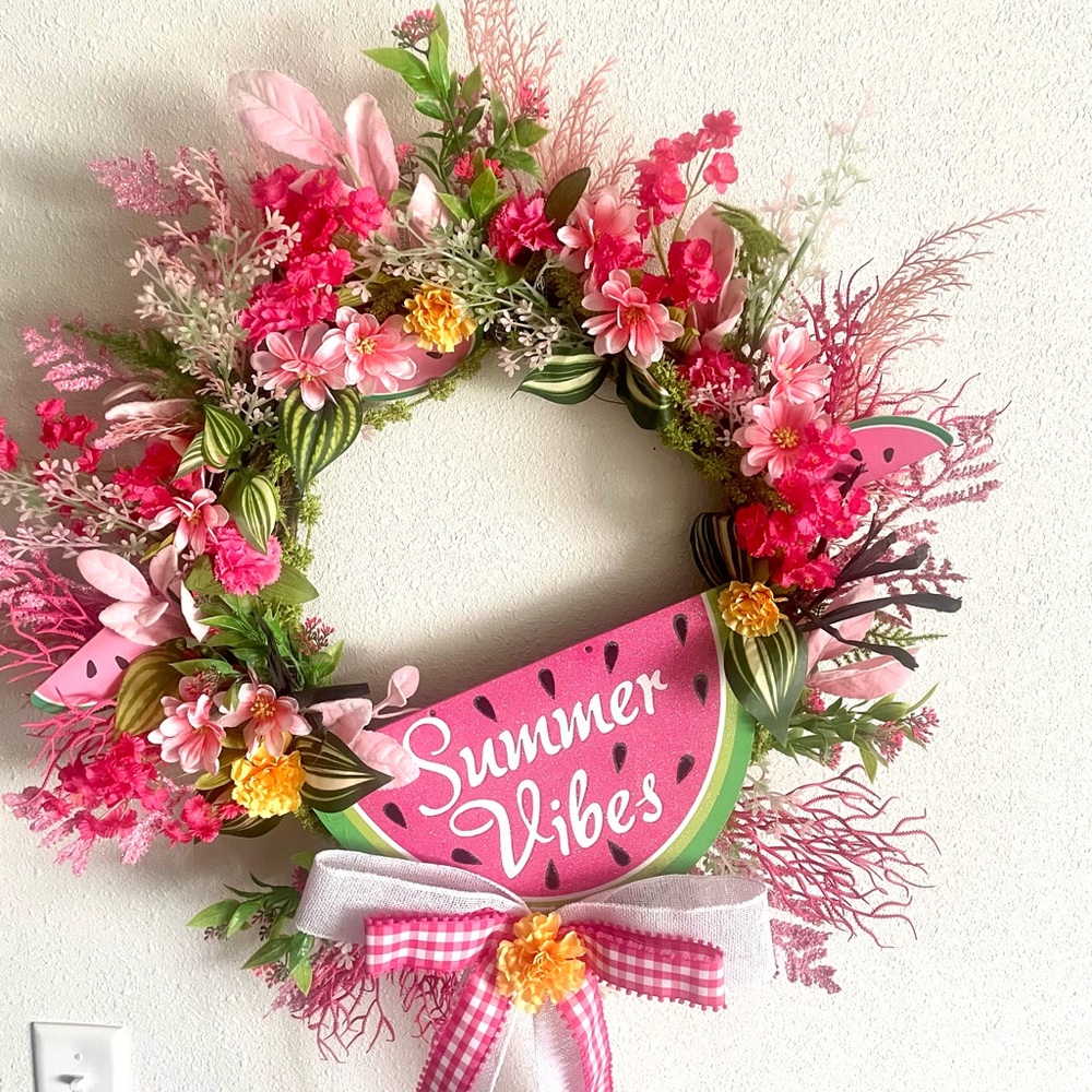 Vibrant Watermelon Pink Floral Wreath with Summer Vibes Sign